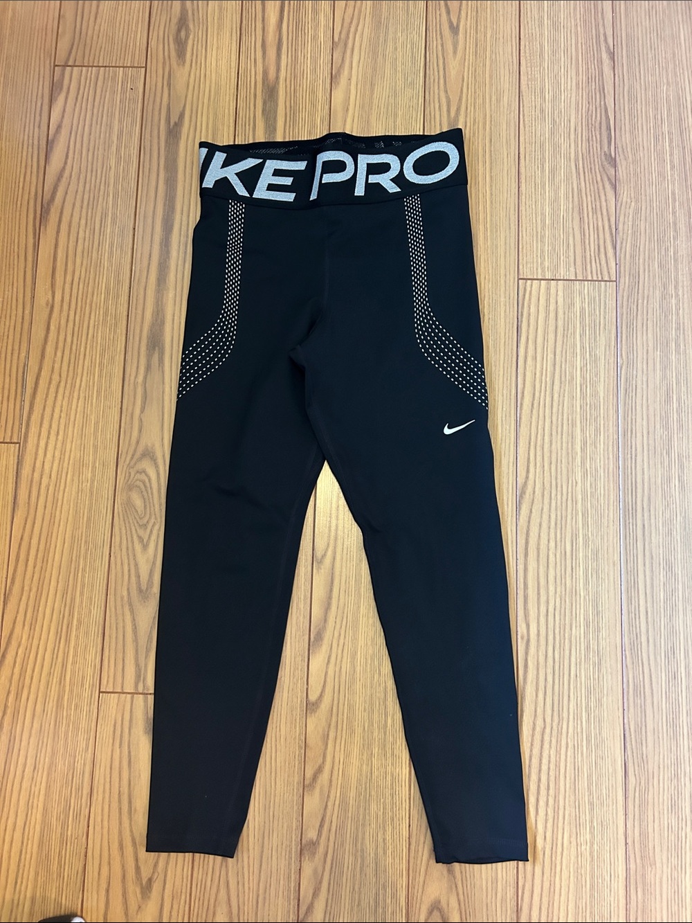 Nike leggings size medium